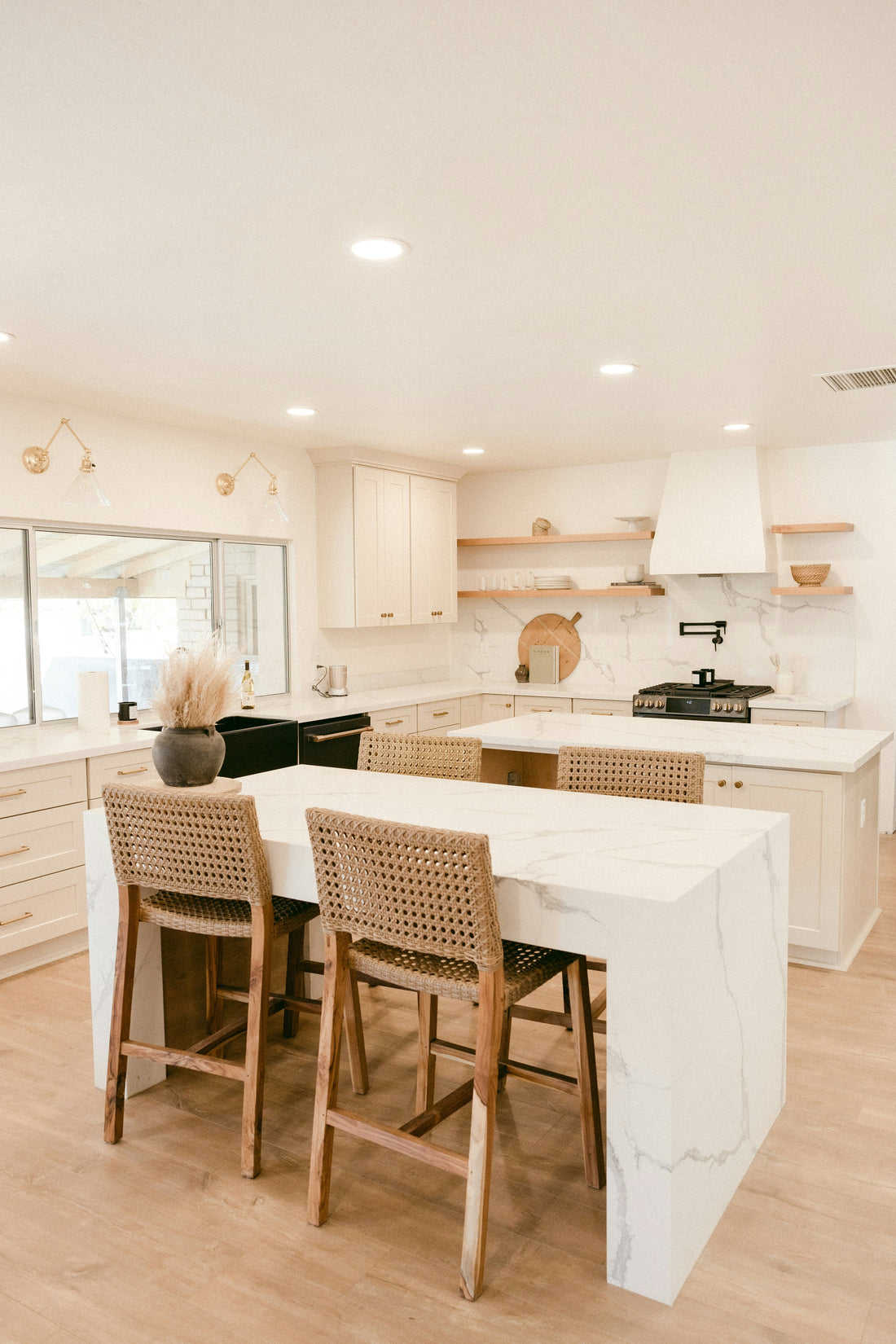 Buying Stone Slabs Online for Your Kitchen or Bathroom Remodel