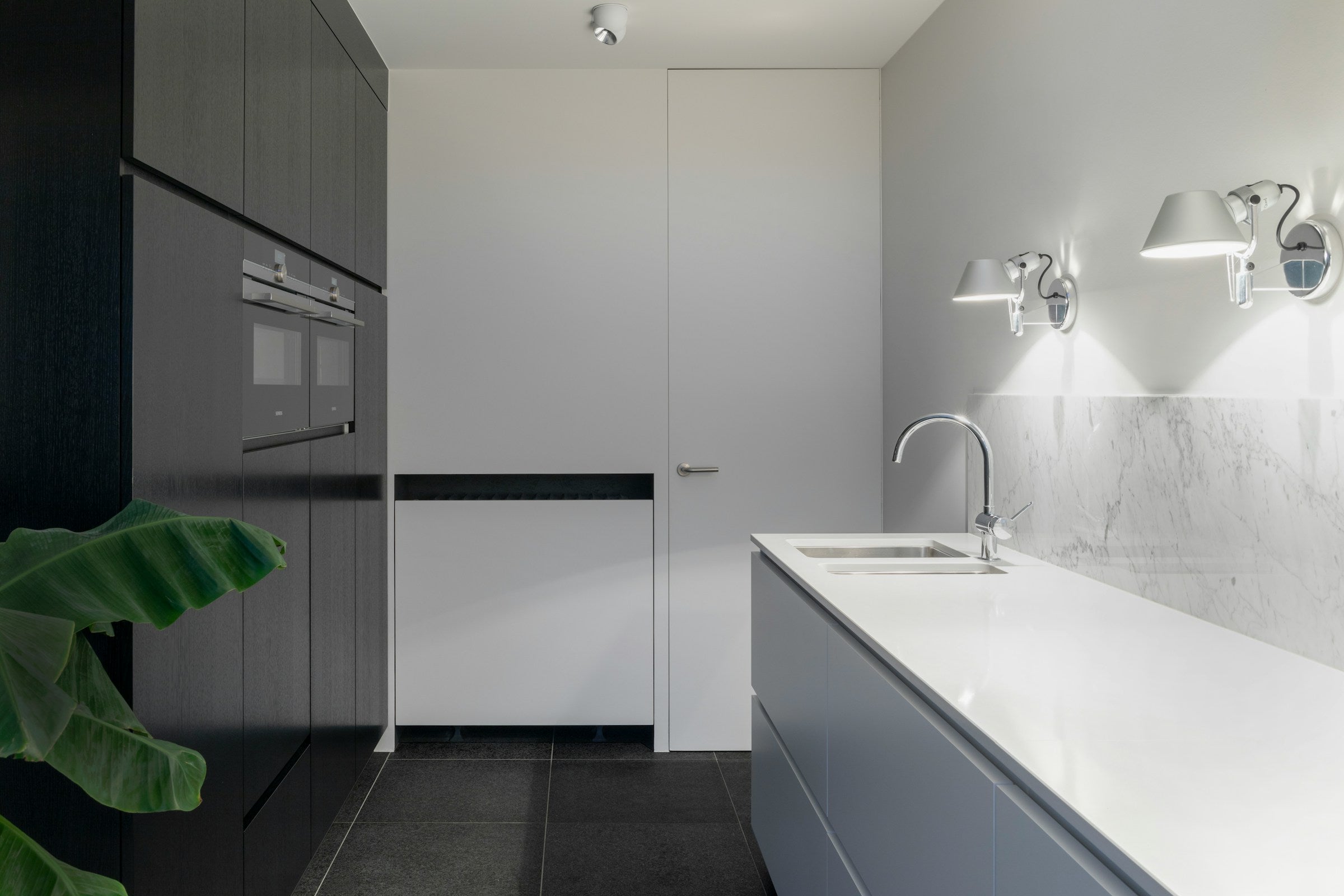 5 Reasons to Skip the Showroom and Buy Stone Slabs Online