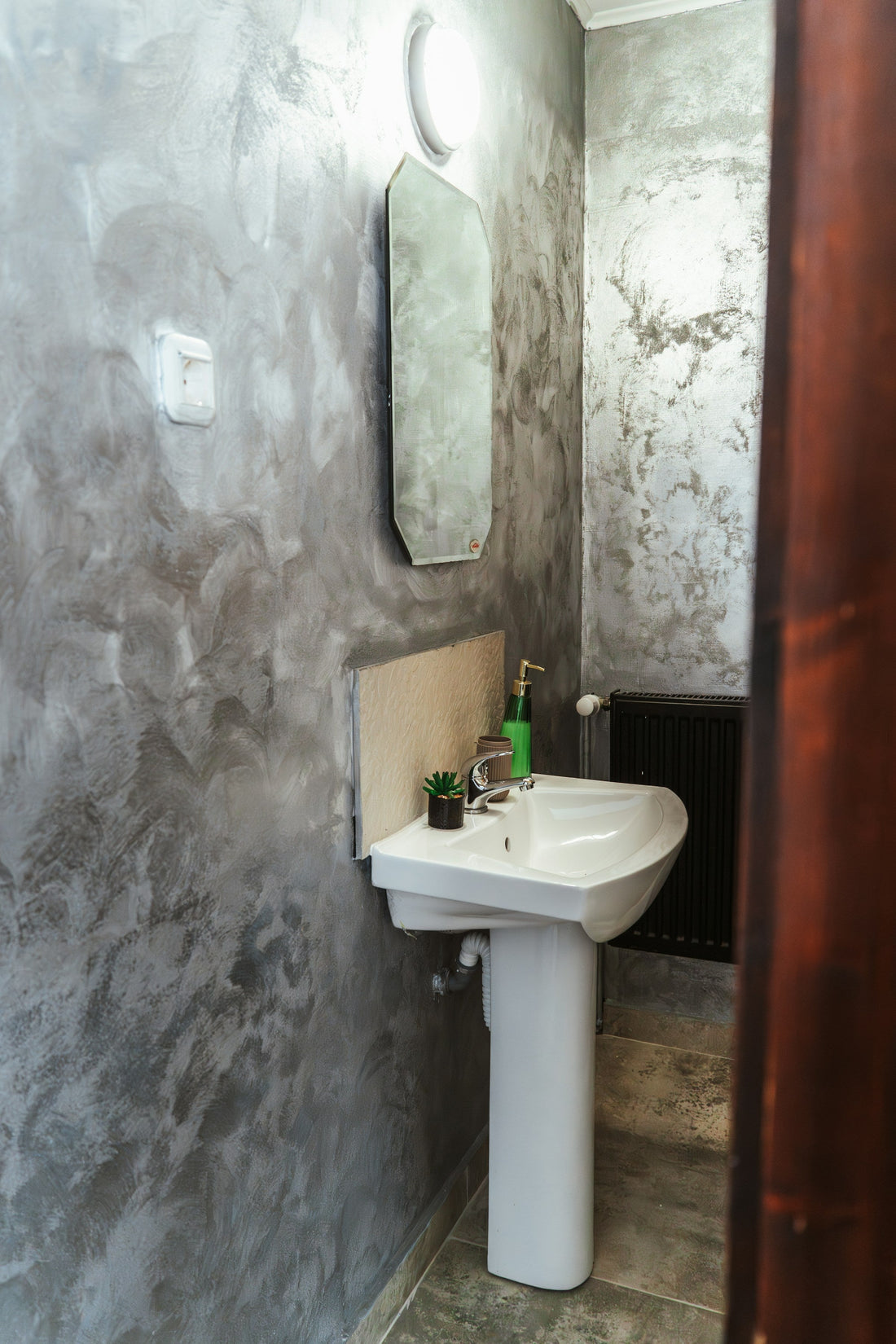 Stone Slabs Online: A Trusted Choice for Designers and Builders
