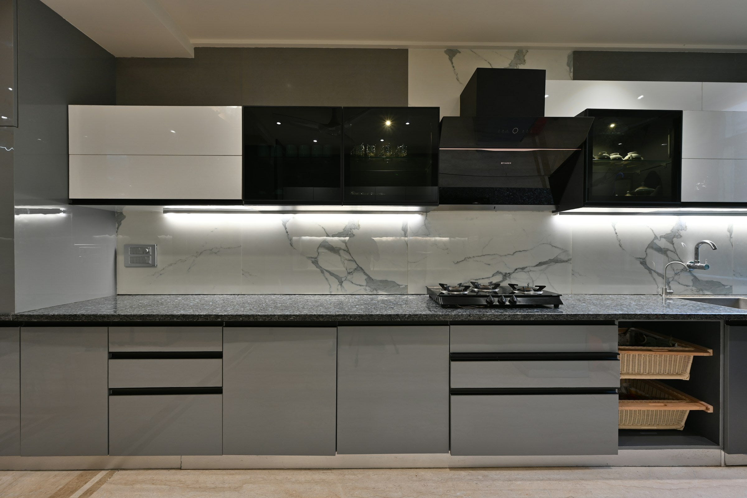 Shop Quartzite Slabs Online – Unique Colors, Shipped to Your Door